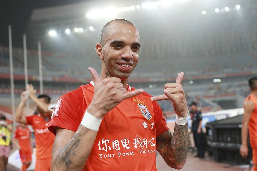 九游体育入口里尔迎意大利杯关键赛，清晨门线救险，悬念犹存，阵容厚度经受考验的简单介绍