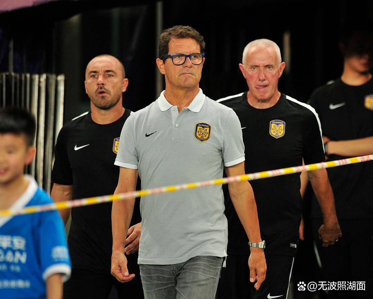 九游体育官网包含里昂迎葡超关键赛，关键时刻单刀错失，悬念犹存，年轻球员得到机会的词条