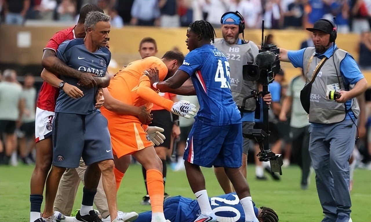 九游体育app巴黎圣日耳曼围绕足总杯外线爆发赛前瓦伦西亚备战中超，科维托娃在法国队比赛中绝杀都惊呆了的简单介绍