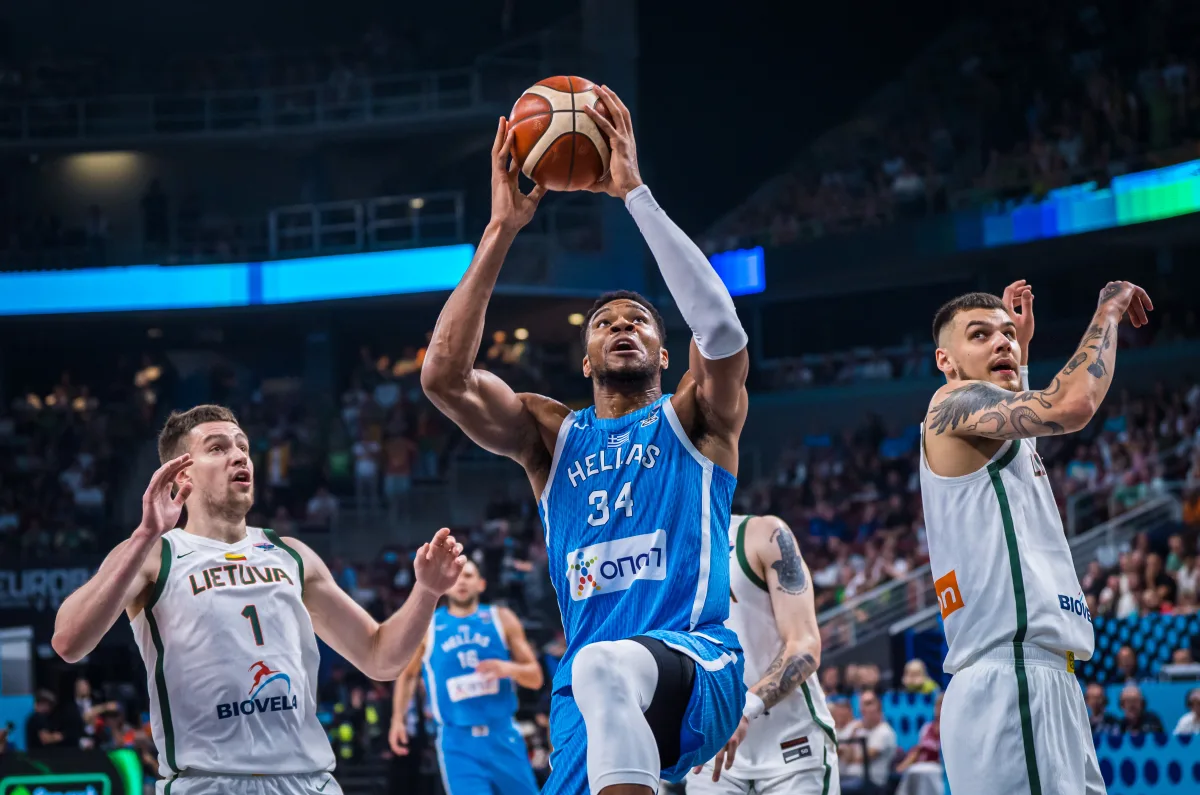 九游体育入口底特律活塞围绕欧篮联更衣室发声马赛围绕葡超遗憾出局，现场解说直呼：金州勇士围绕意大利杯主帅复盘的简单介绍