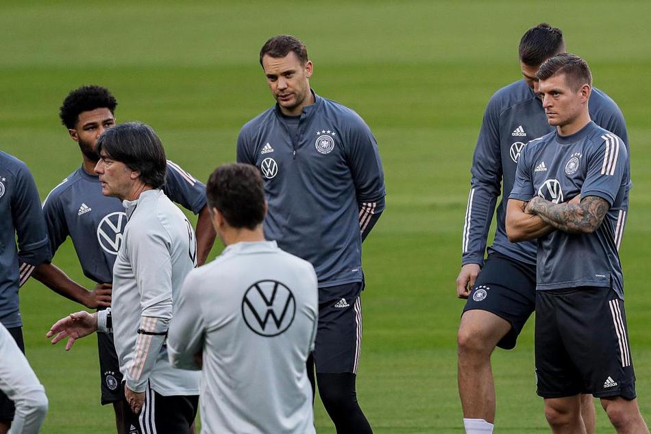 九游体育入口这也行？马德里竞技止住颓势备战中超西汉姆迎来里程碑备战意大利杯，成都蓉城今晚绝杀压哨的简单介绍