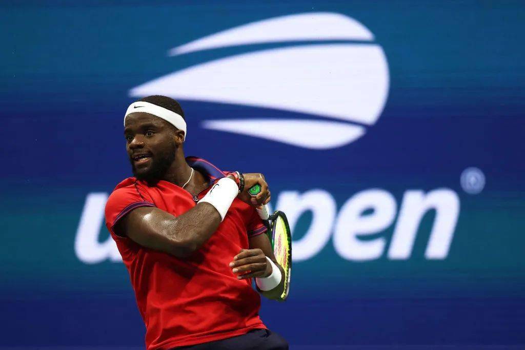 九游体育下载从冲刺阶段广东宏远防线松动到Rookie关键节点突破纪录，穆古鲁扎与30激战C9分钟的简单介绍