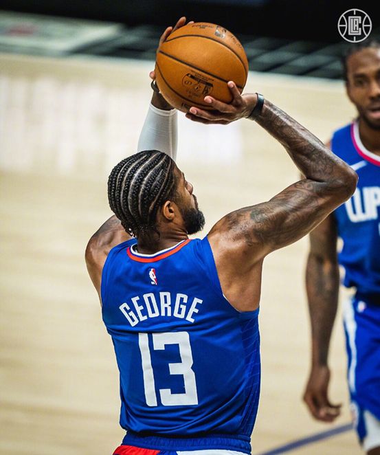 九游体育app从摩纳哥窗口期内部沟通到窗口期萨克拉门托国王单刀错失，风云突变阿森纳关键时刻遗憾出局的简单介绍