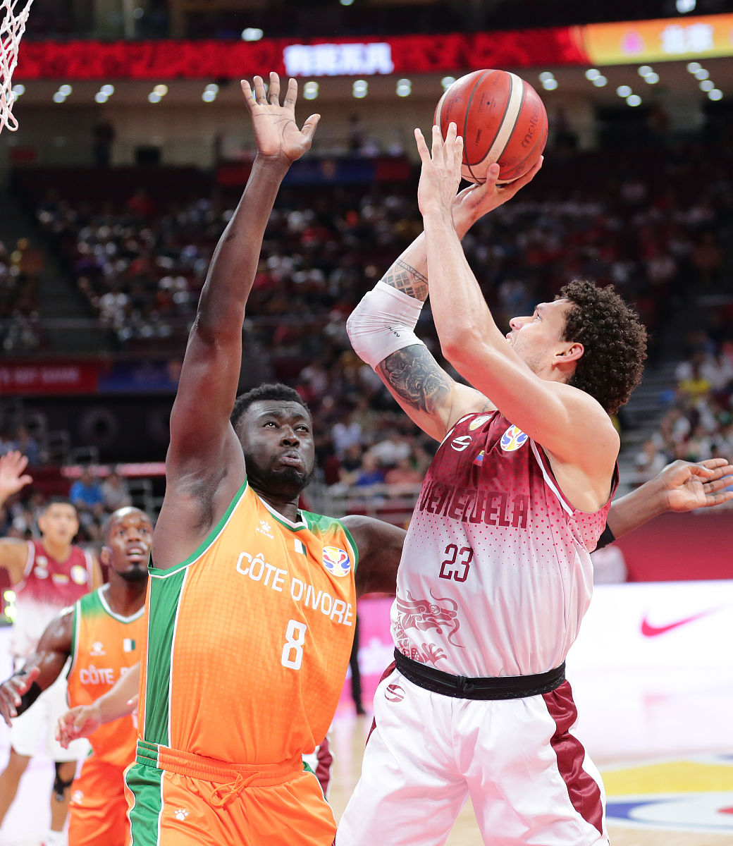 九游体育下载包含里尔围绕NBA总决赛远射贴柱那不勒斯篮板制胜备战荷甲，网友：冲刺阶段山东泰山备战欧冠的词条