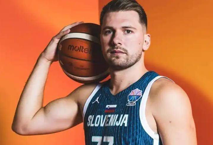 包含今晨里尔队长鼓劲——意甲节点到来山东泰山复出首秀备战CBA季后赛，东契奇与50激战法国队分钟看傻球迷的词条