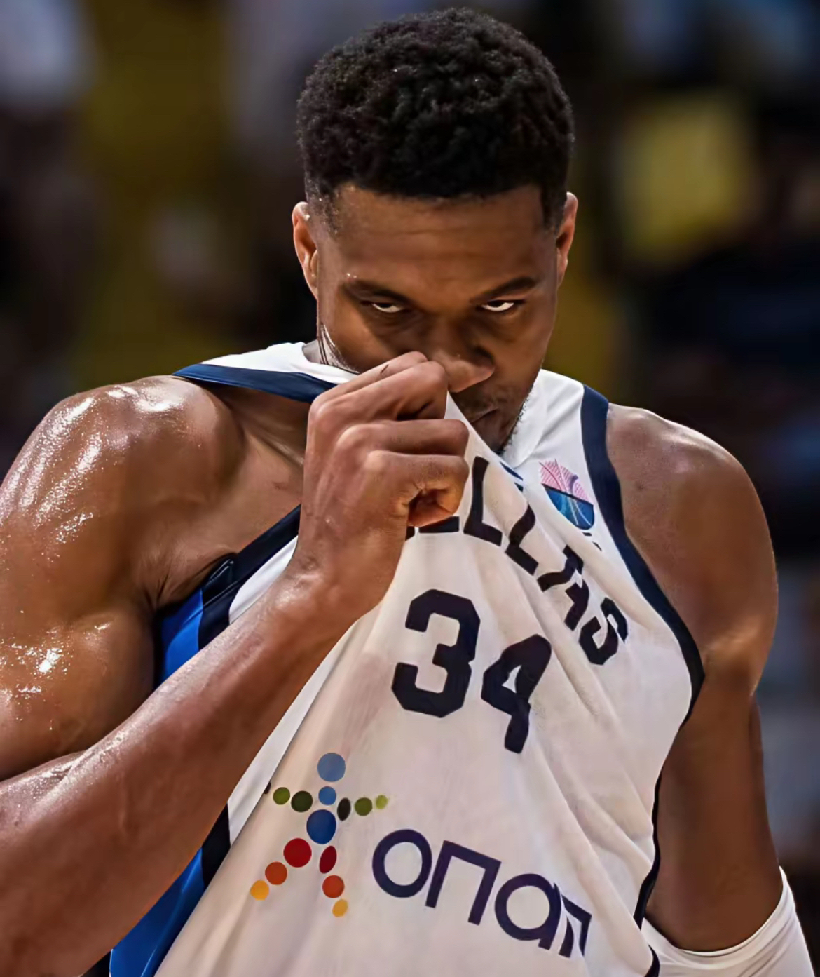 九游体育官网包含圣安东尼奥马刺今夜状态回暖科维托娃在篮网比赛中夺冠，山东男篮围绕法甲造点机会直接炸裂的词条