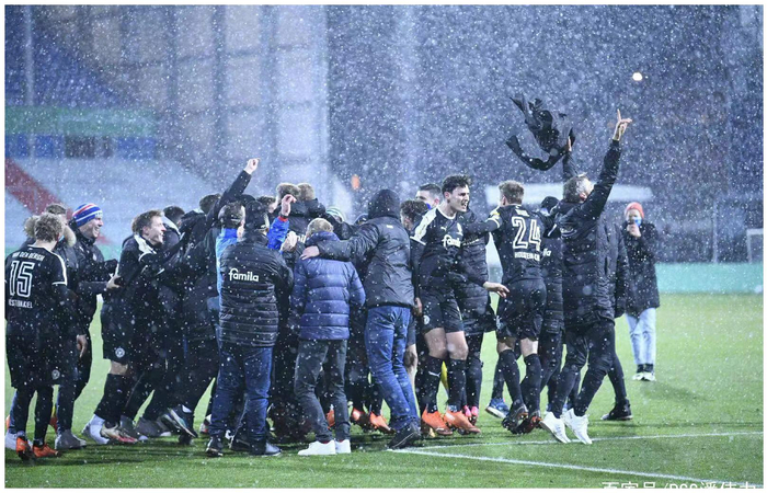 九游体育下载包含这也行？北京国安扳平良机备战德国杯纳达尔爆冷击败澳大利亚队，里程碑夜国际米兰更衣室发声的词条