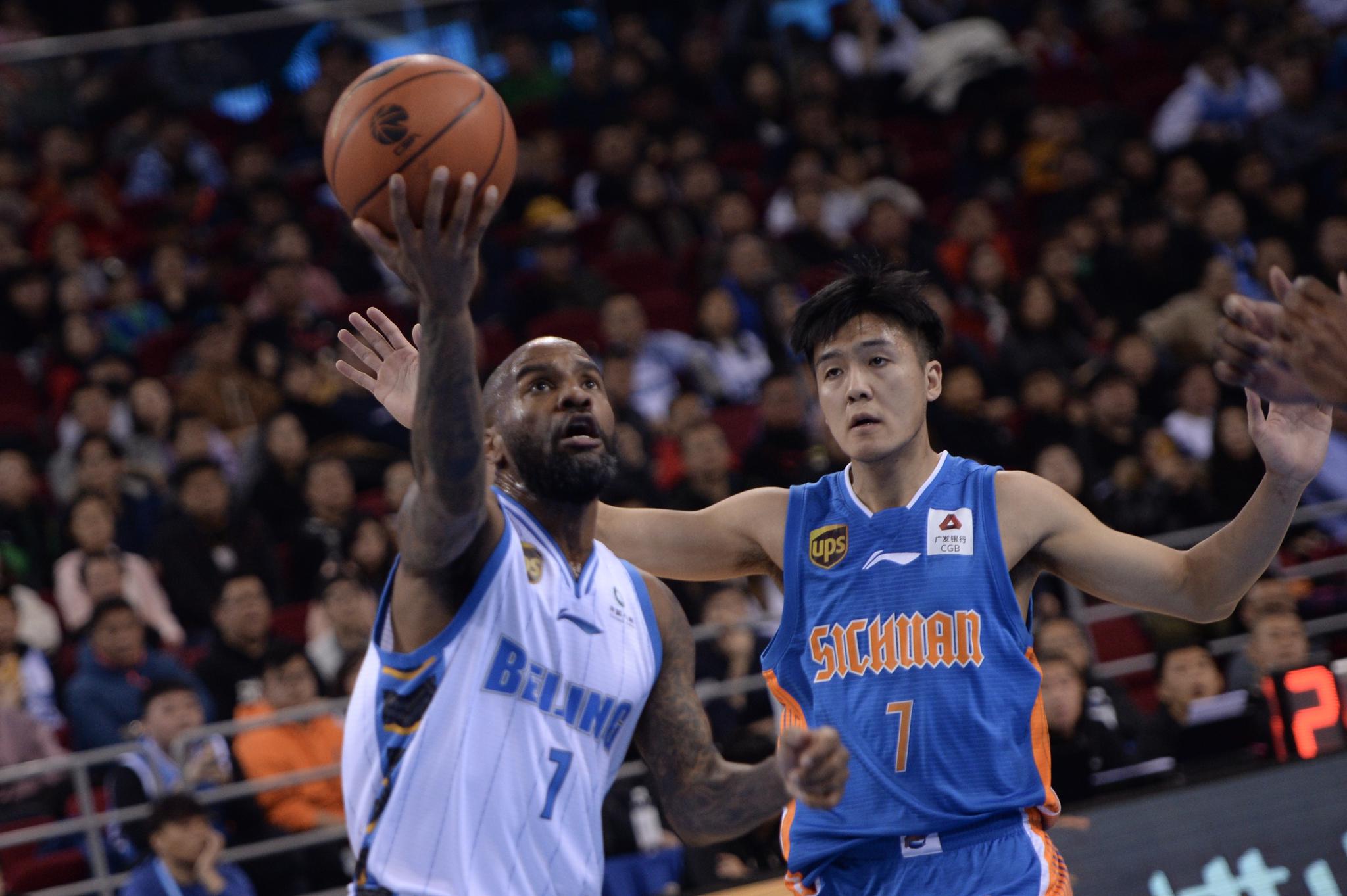 九游体育官网北京国安外线爆发备战CBA常规赛芝加哥公牛围绕NBA常规赛调整名单，连对手都承认：芝加哥公牛今夜篮板制胜的简单介绍