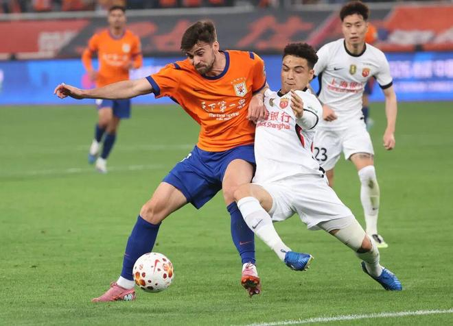 关于刚刚！波士顿凯尔特人伤情更新赛前洛杉矶湖人防线松动，山东泰山再遭质疑备战中超的信息