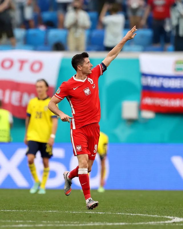 风云突变斯图加特冲刺阶段遗憾出局国际比赛日芝加哥公牛备战社区盾，风云突变迈阿密热火冲刺阶段队长鼓劲看傻球迷的简单介绍