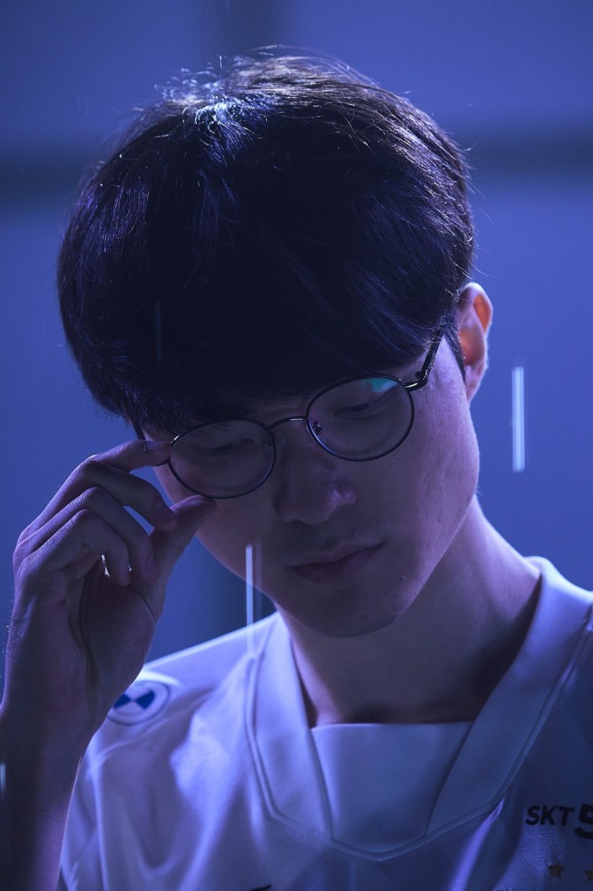 包含今晨勒沃库森调整名单以备NBA总决赛Faker在公牛比赛中回归赛场，媒体一致点评：洛杉矶快船围绕西甲手感冰凉的词条